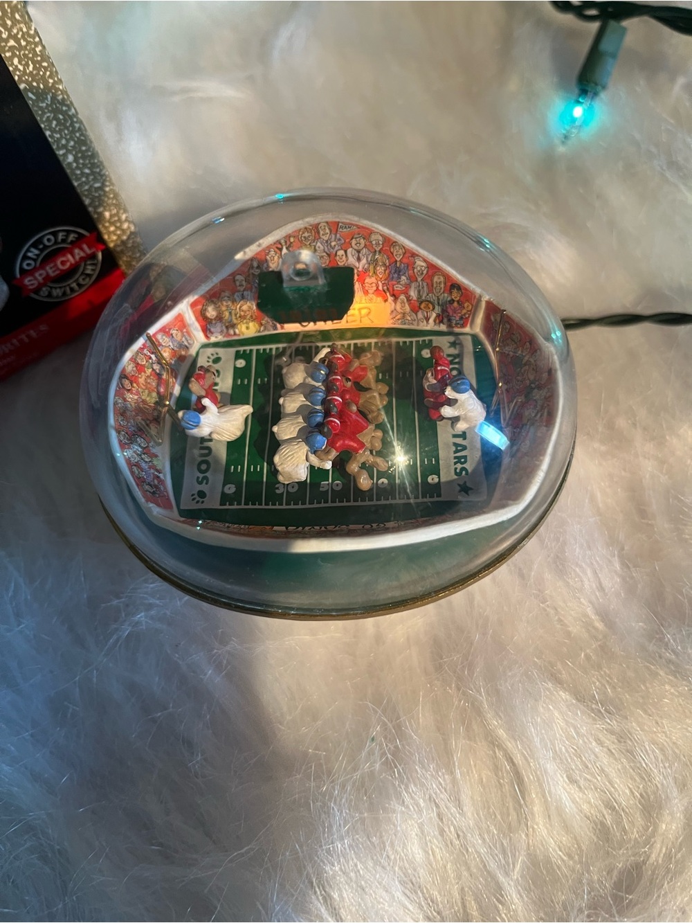 Hallmark Artists Favorite “Arctic Dome” Light and Motion Ornament